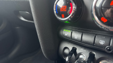 MINI Hatchback 1.5 Cooper Classic 3dr Auto Petrol Hatchback